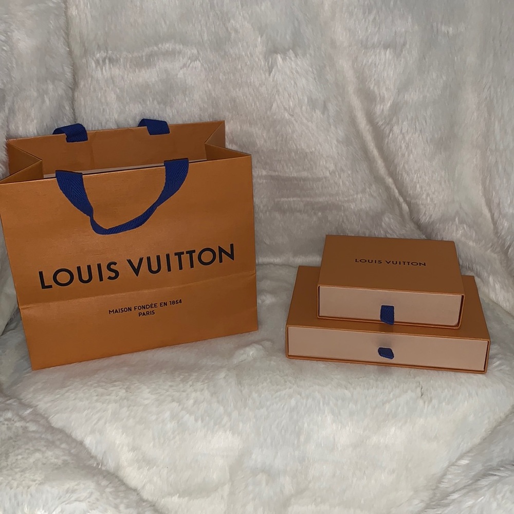 Louis Vuitton Box and gift bag set